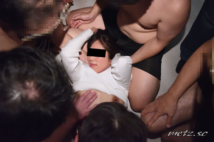 人妻 素人女性の秘密体験 4